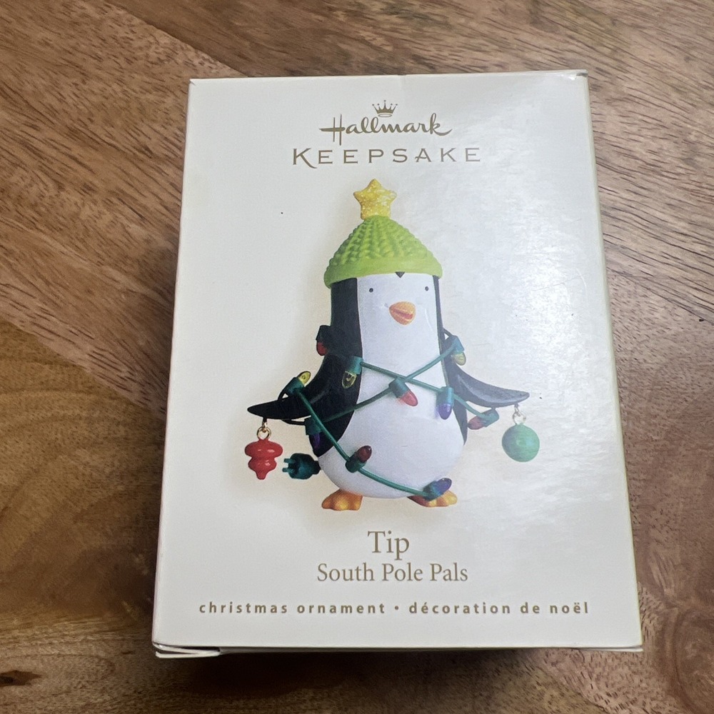 Hallmark Ornament 2007 South Pole Pals‎ Tip Penguin Hanging Christmas Lights